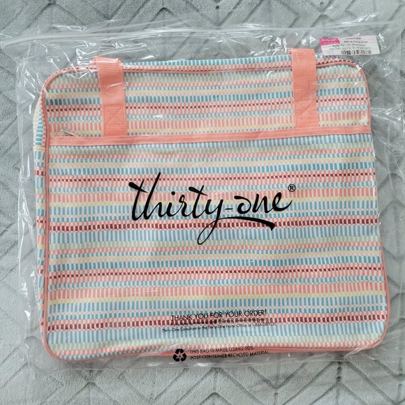 Thirty One Away For The Weekender Travel Bag - NWOT - Picture 3 of 6